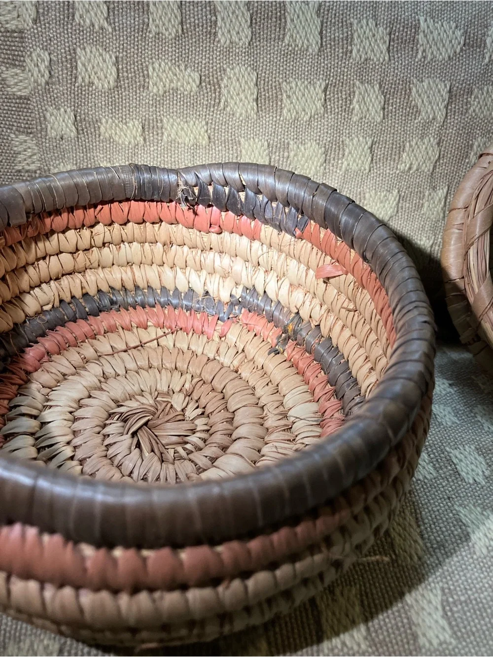 Vintage Mexican hand-woven coiled basket folk art. With lid